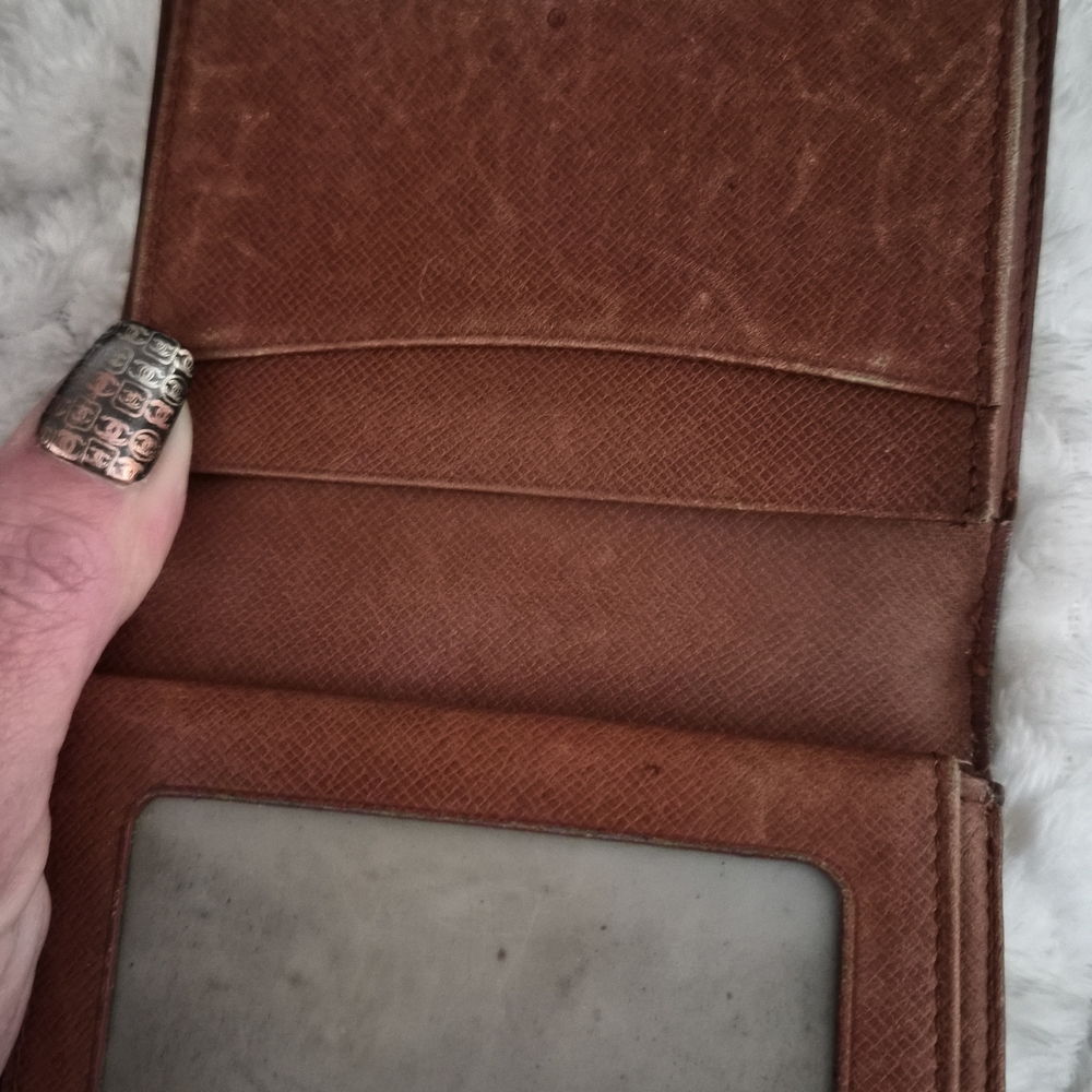 Louis Vuitton Monogram Bi Fold Leather Wallet - Picture 4 of 6